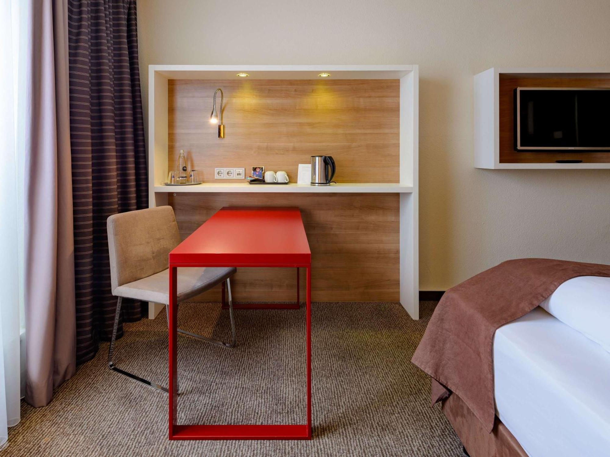Mercure Hotel Stuttgart Airport Messe Экстерьер фото