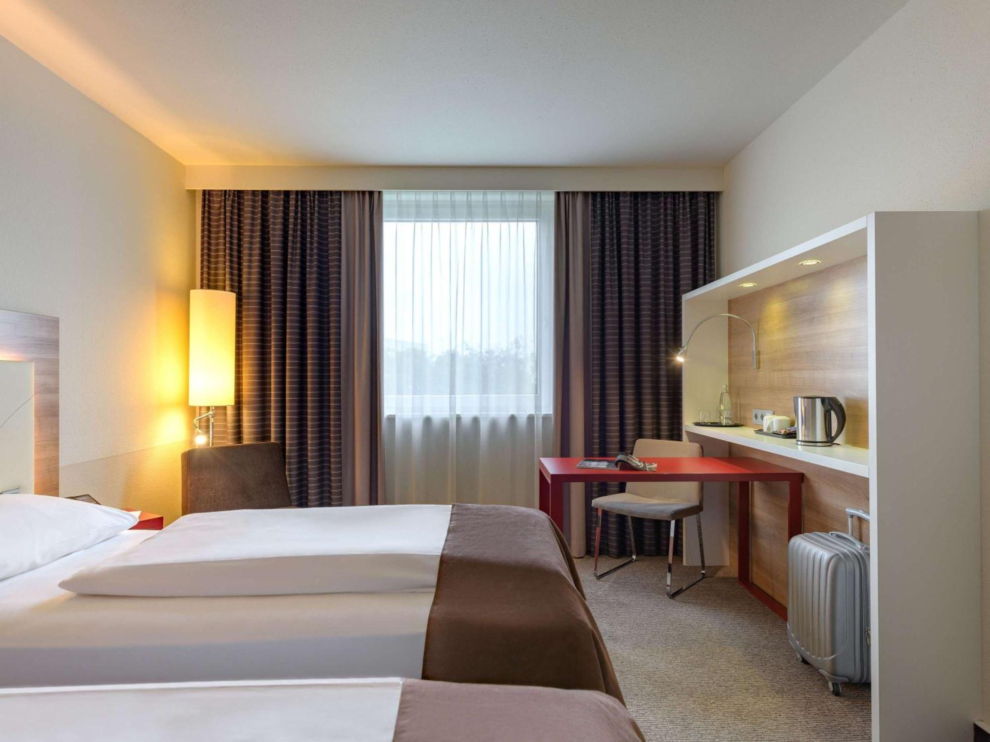 Mercure Hotel Stuttgart Airport Messe Экстерьер фото