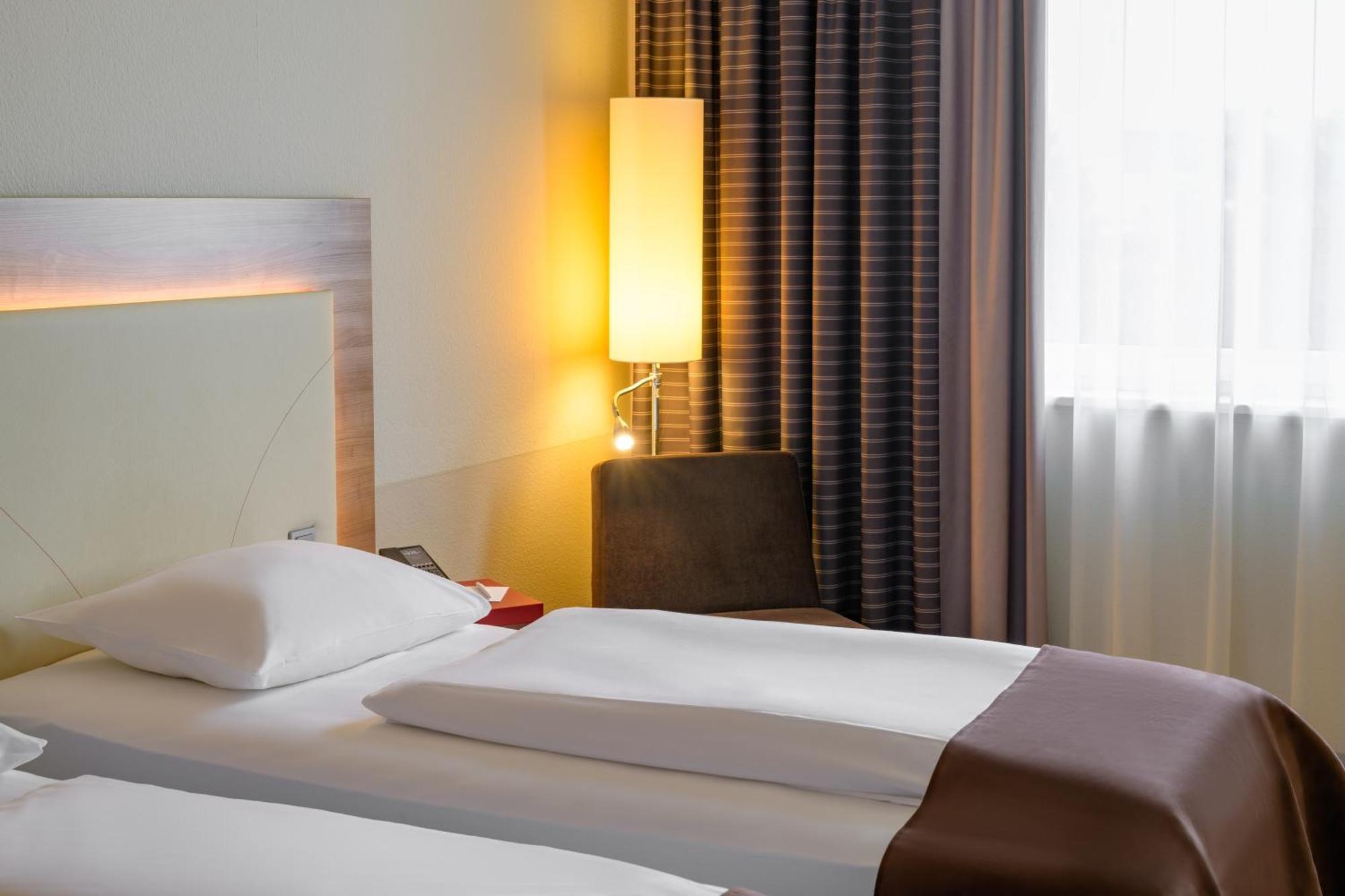 Mercure Hotel Stuttgart Airport Messe Экстерьер фото