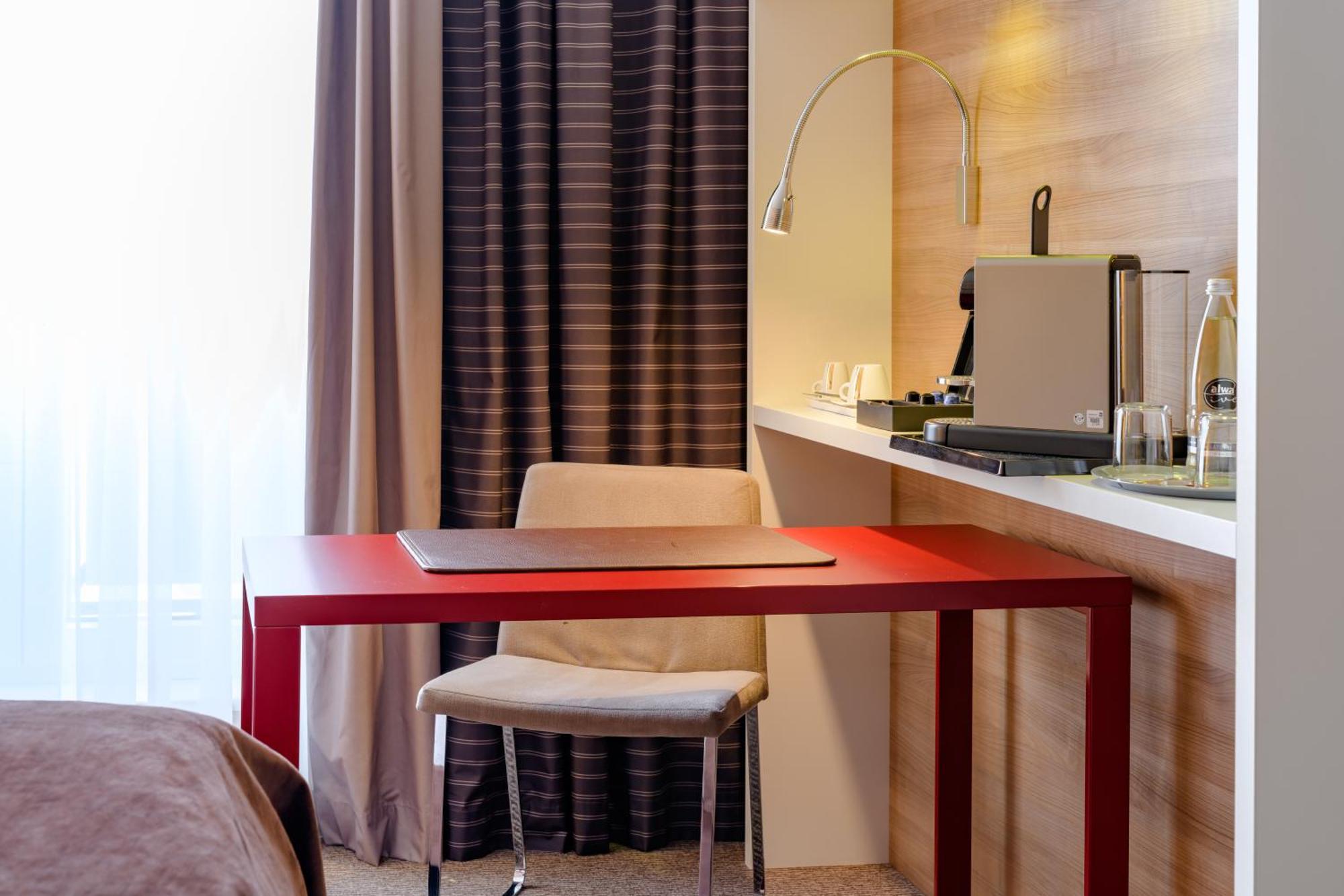 Mercure Hotel Stuttgart Airport Messe Экстерьер фото