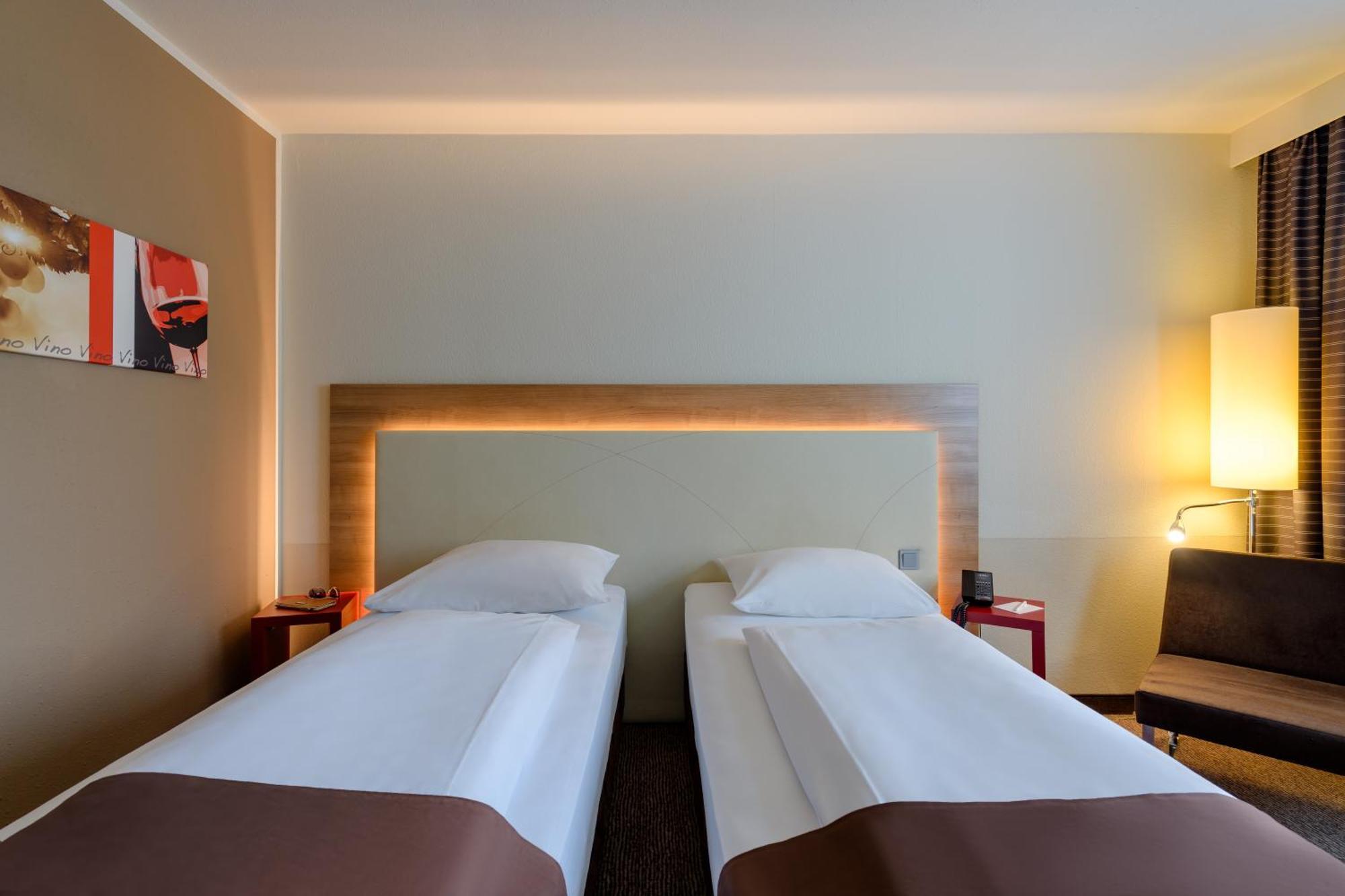 Mercure Hotel Stuttgart Airport Messe Экстерьер фото